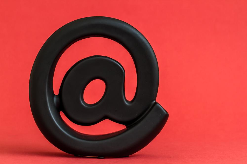 How to Secure a Premium it.com Domain