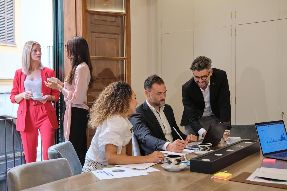 How Does Agencia SEO Moderna Benefit from AI?