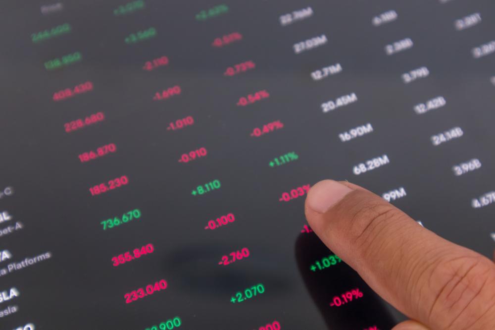 What Are the Benefits of Publicly Traded Digital Marketing Companies?