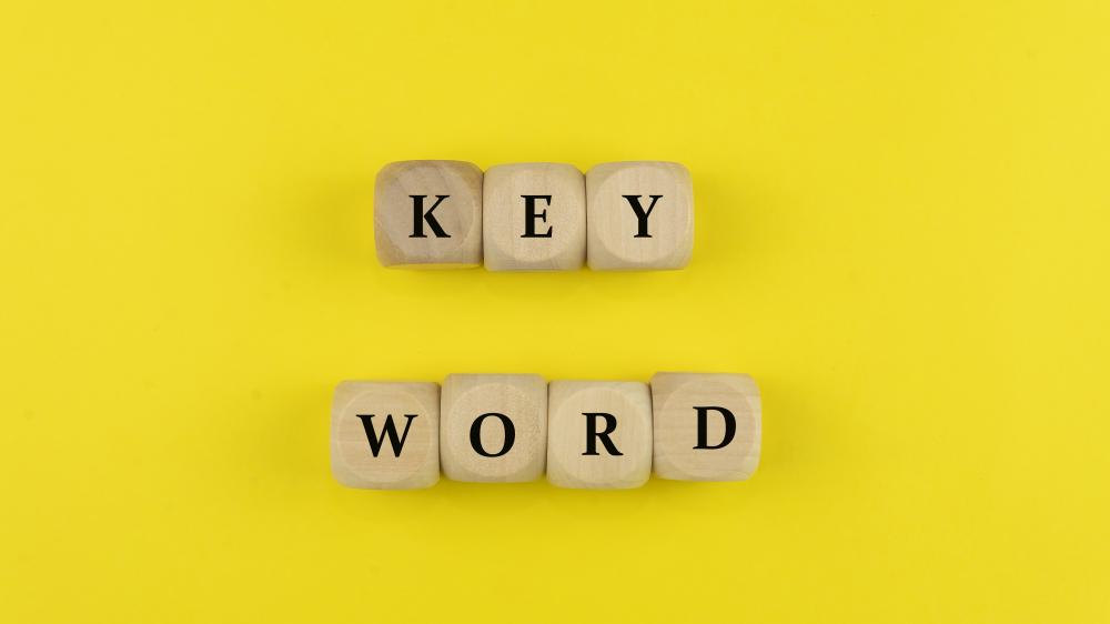 Strategically chosen keywords enhancing digital content effectiveness