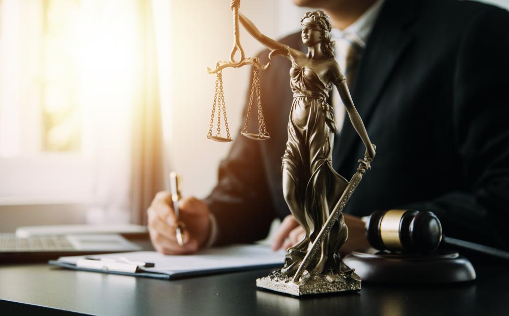 Choosing the Right Lawyer