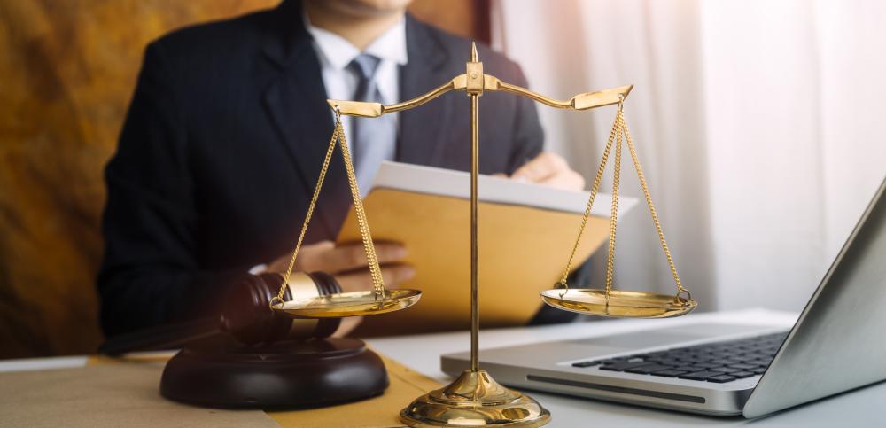 Choosing the Right Lawyer