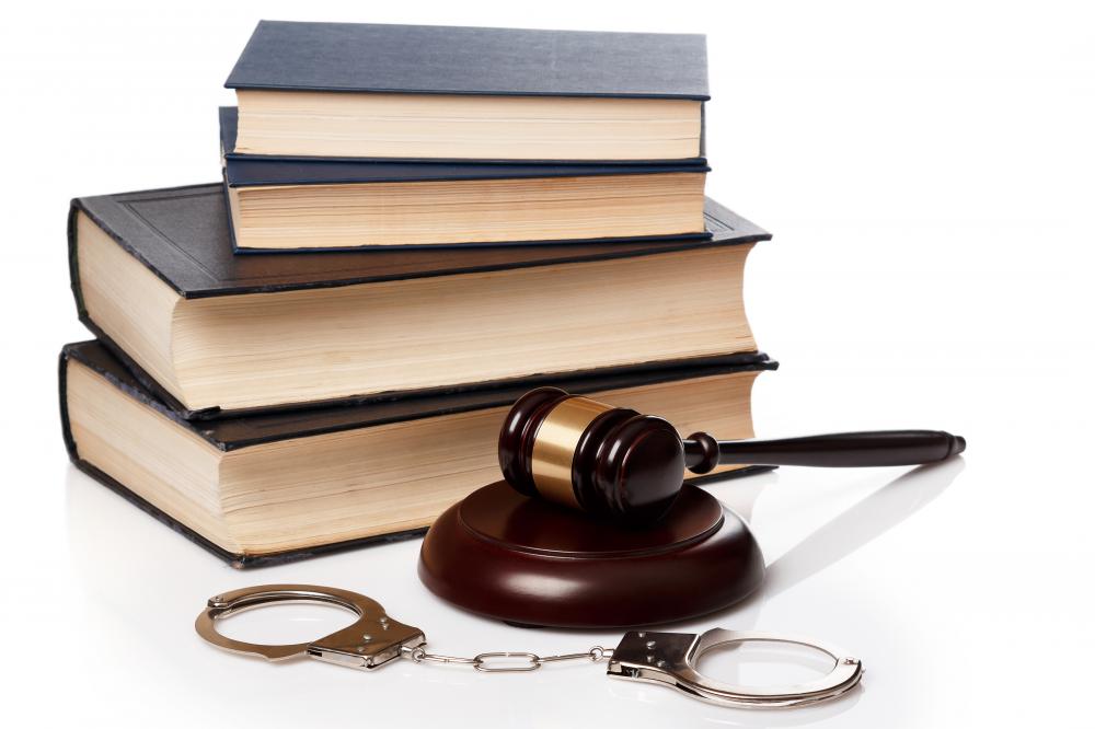 Choosing the Right Defense Lawyer