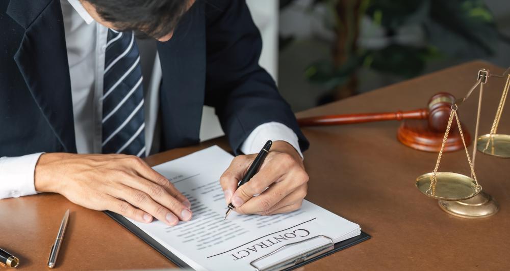 Qualities to Seek in a Lease Agreements Lawyer Bogota