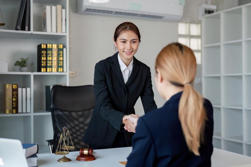 How Can a Labor Lawyer Assist in Employer-Employee Disputes?