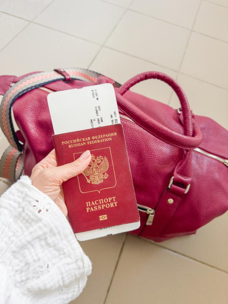How to Handle Travel Emergencies