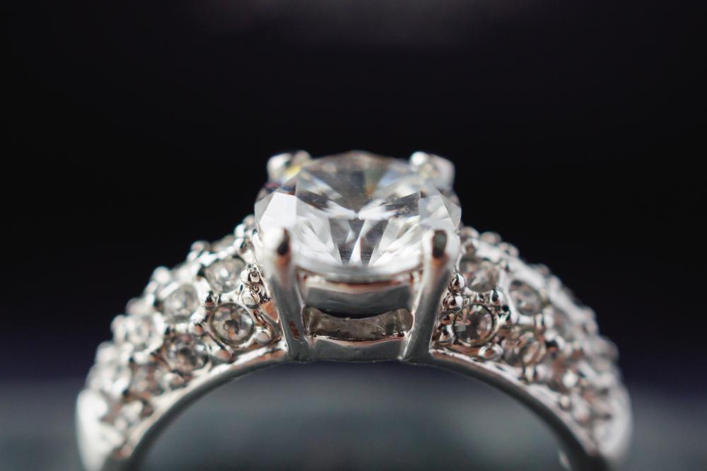 Exploring the Rich History of Antique Engagement Rings
