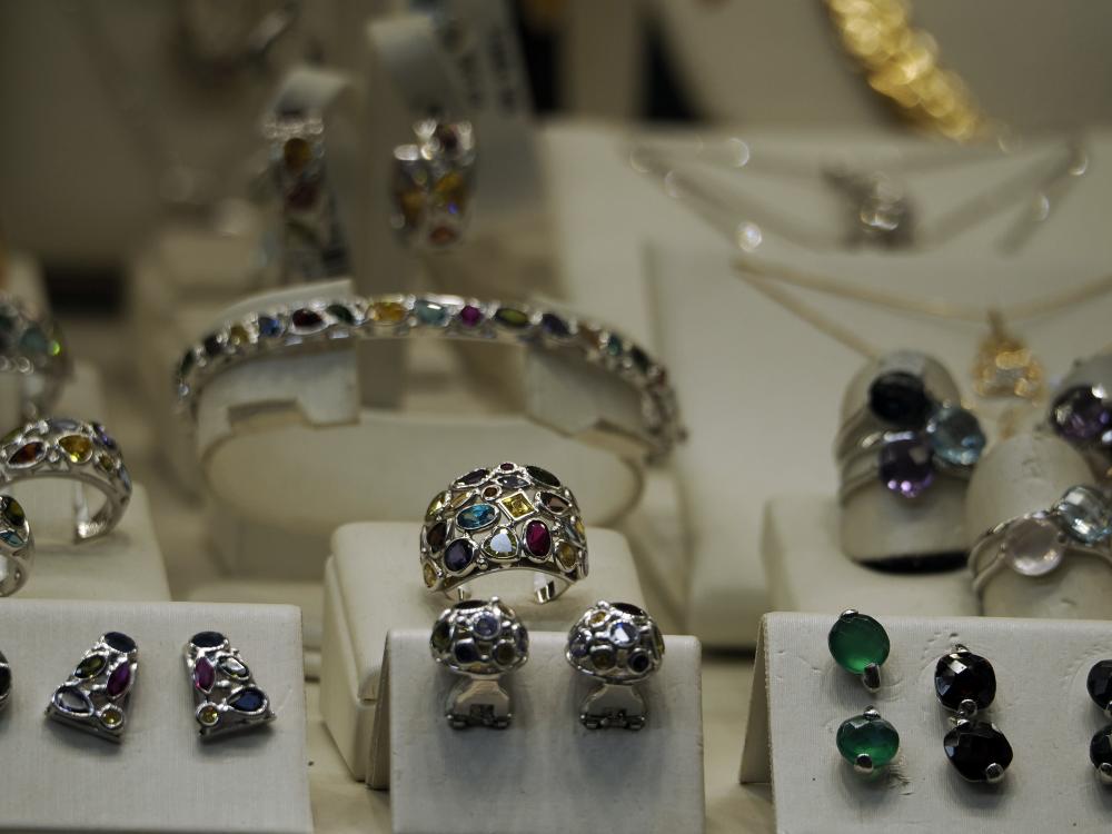 Why Estate Sale Jewelry in Boston is a Hidden Gem