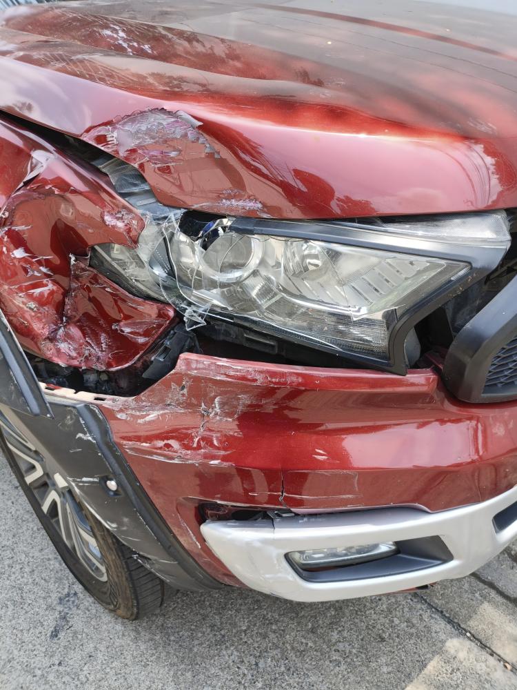 What Services Does a Beverly Hills Car Body Shop Repair Near Me Offer?