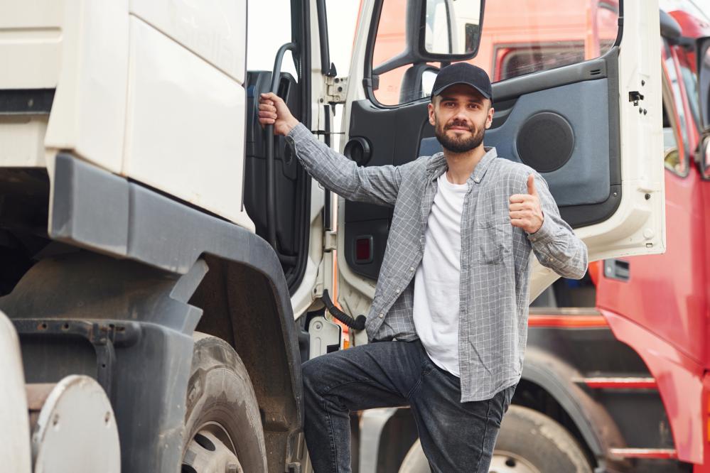Steps to Enroll in a Truck Driving School in Long Beach, CA