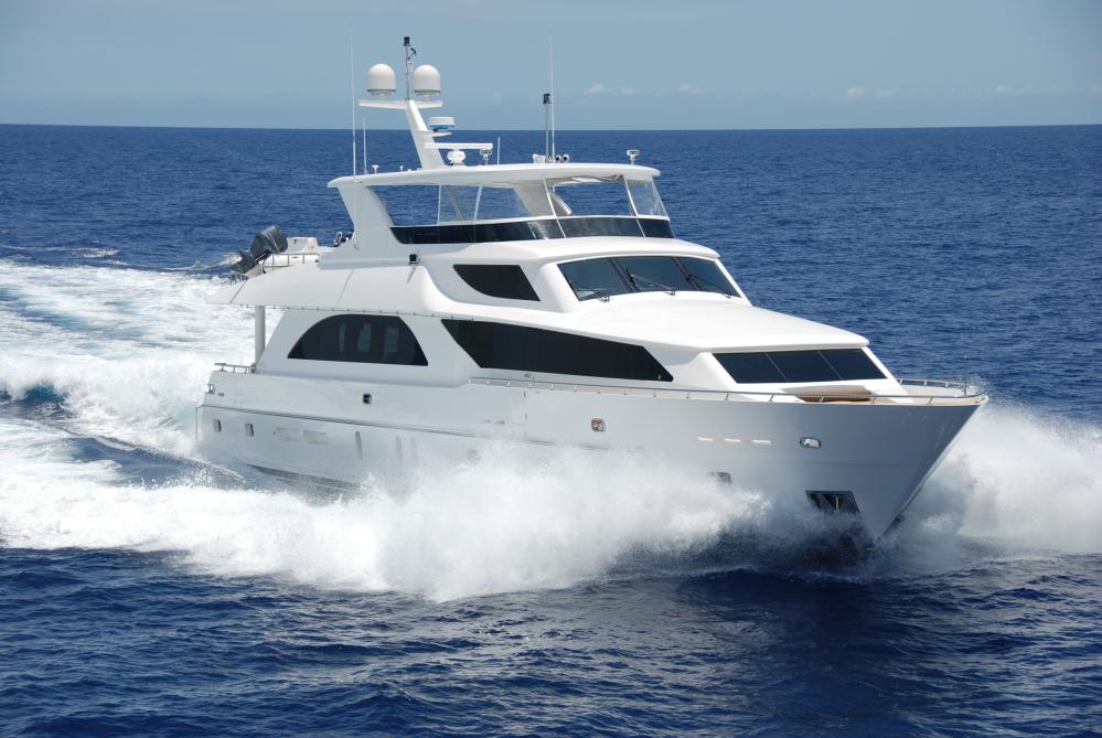What Factors Affect the Cost of Bahamas Luxury Yacht Charters?