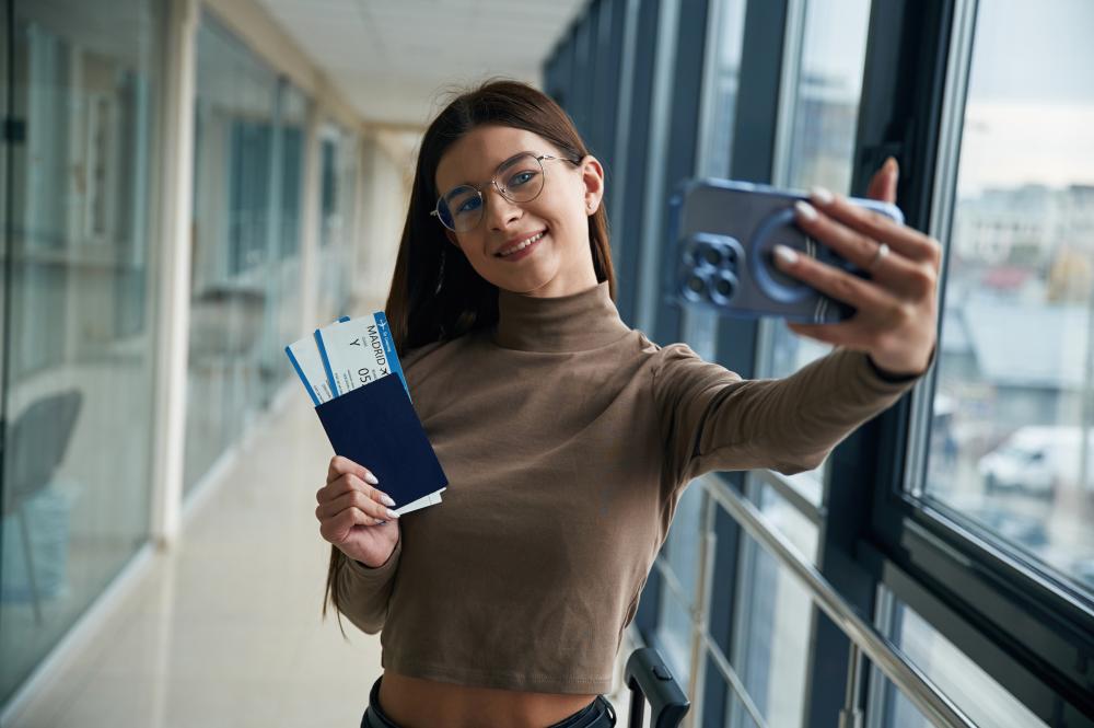 Can Small Groups Benefit from Group Discount Plane Tickets?