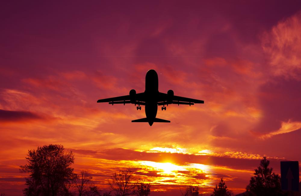 What Qualifies as an Early Bird Plane Ticket Deal?