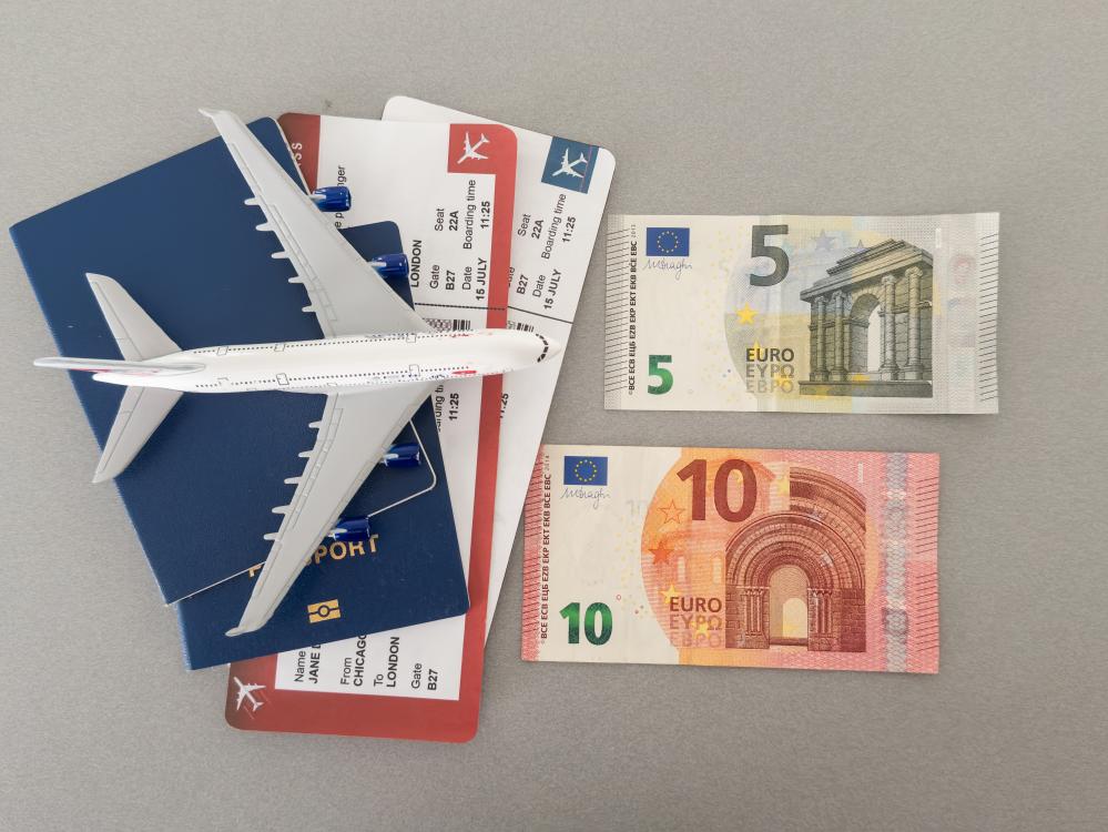 Explore Alternative Airports for Savings